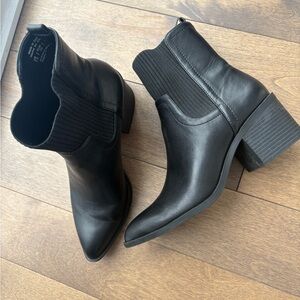 Black Pointy Toe Ankle Boots